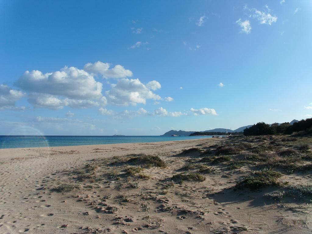 Battistina Holiday Home Costa Rei Bilik gambar